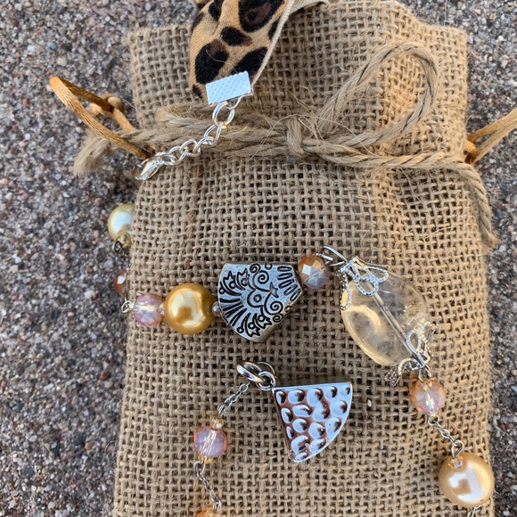 Face mask - Picture 2 of 6